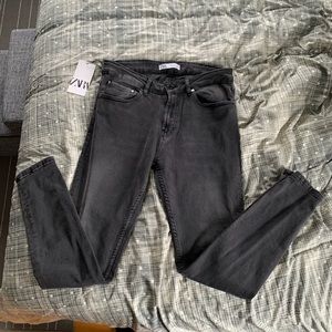 Zara gray skinny jeans